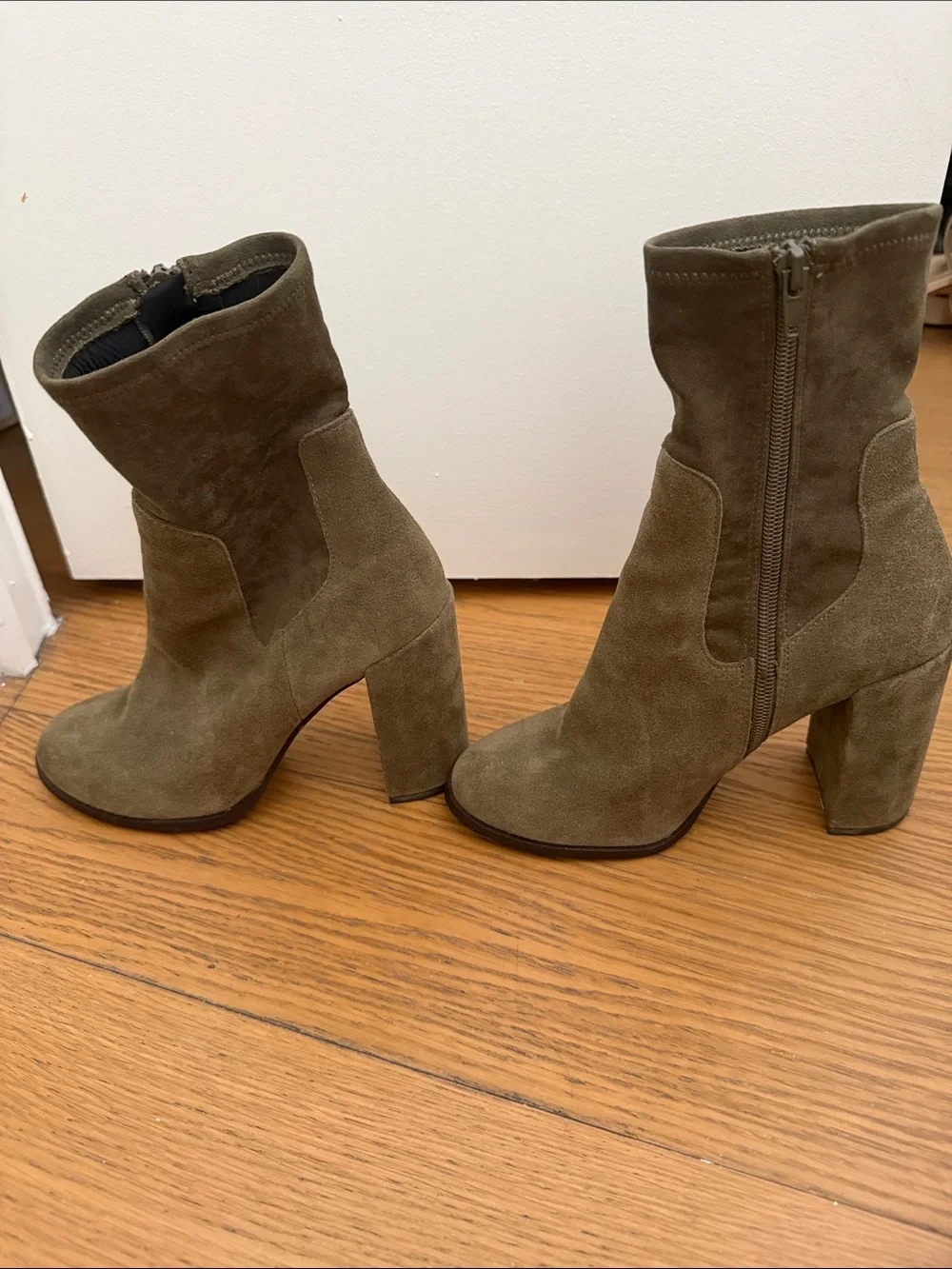 Chinese Laundry suede ankle